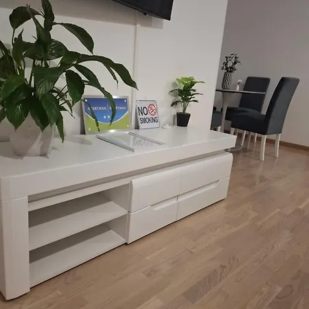 Kosmos Apartment *